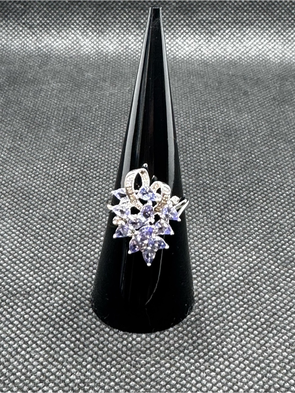 Stauer 10K White Gold Saintpaulina Tanzanite Cluster Ring